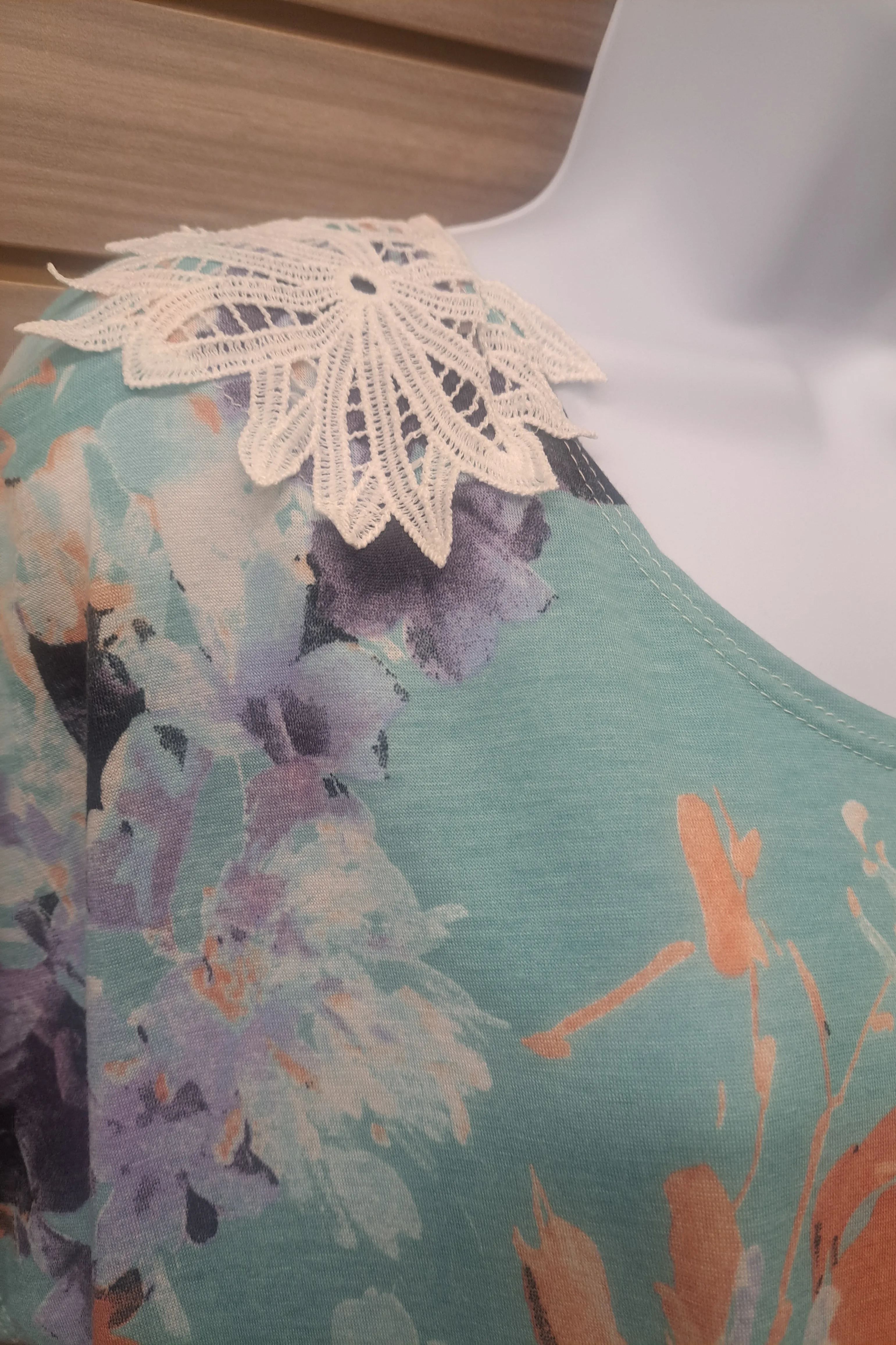 Blue floral lace ss tunic